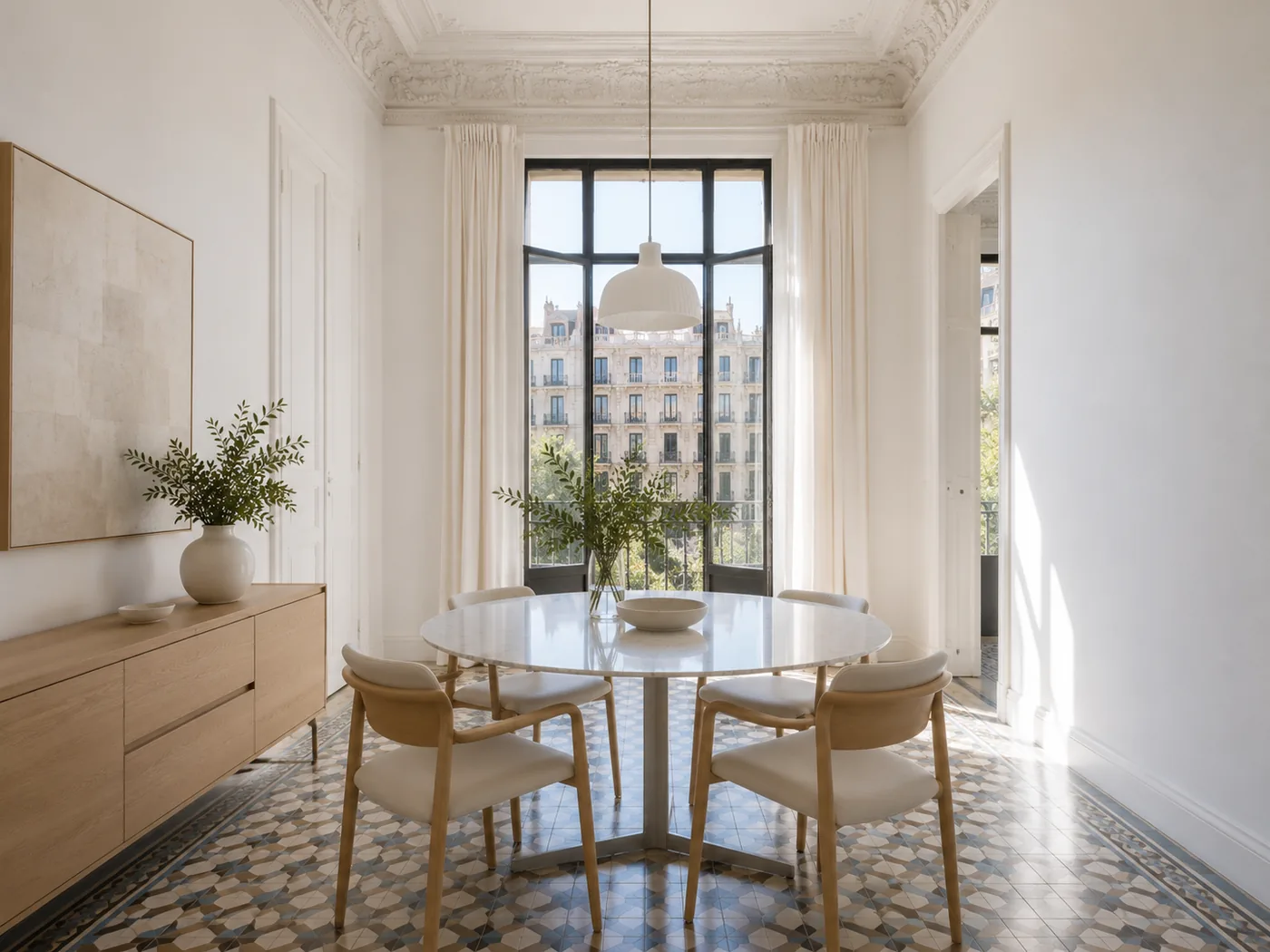 Eixample Terrace House — dining area